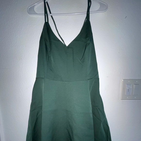 Emerald Flowy Dress - Picture 1 of 3